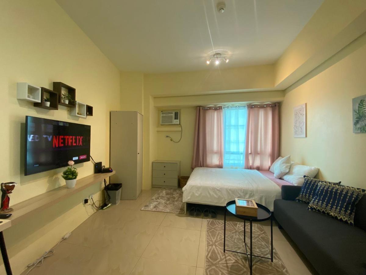 Modern Condo Living In Makati มะนิลา ภายนอก รูปภาพ
